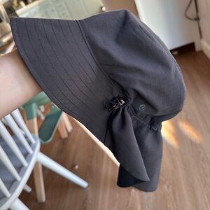 Lululemon women’s sun hat